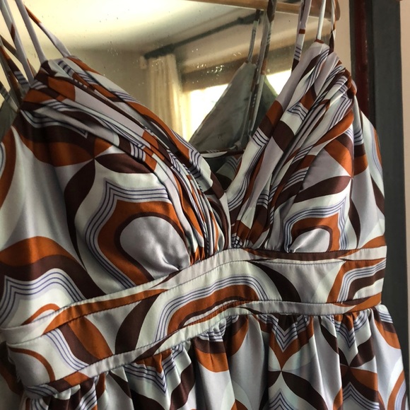 Silk cocktail dress, only worn once! - Picture 2 of 6